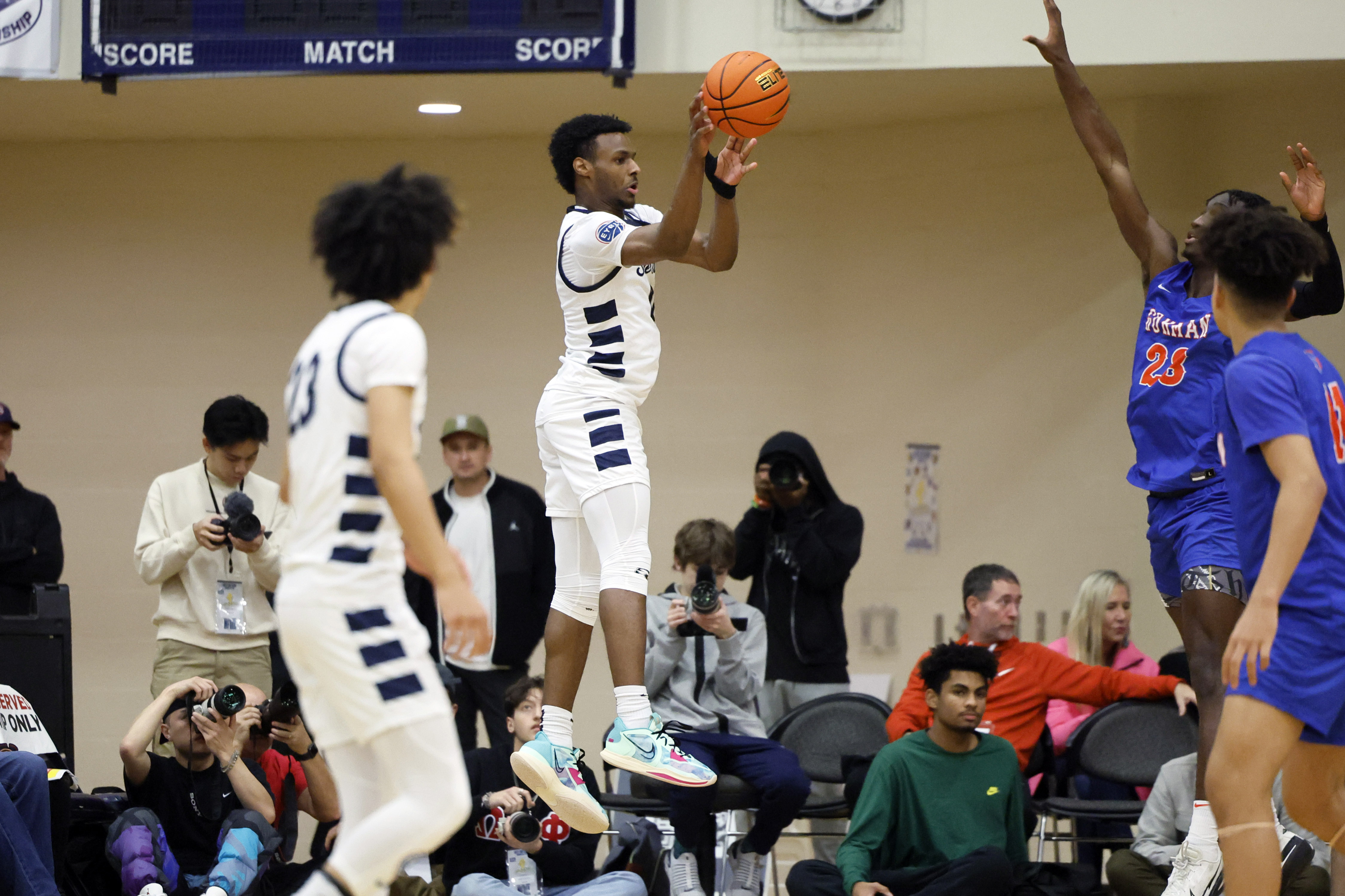 Sierra Canyon Bishop Gorman Les Schwab Invitational Soobum Im 57